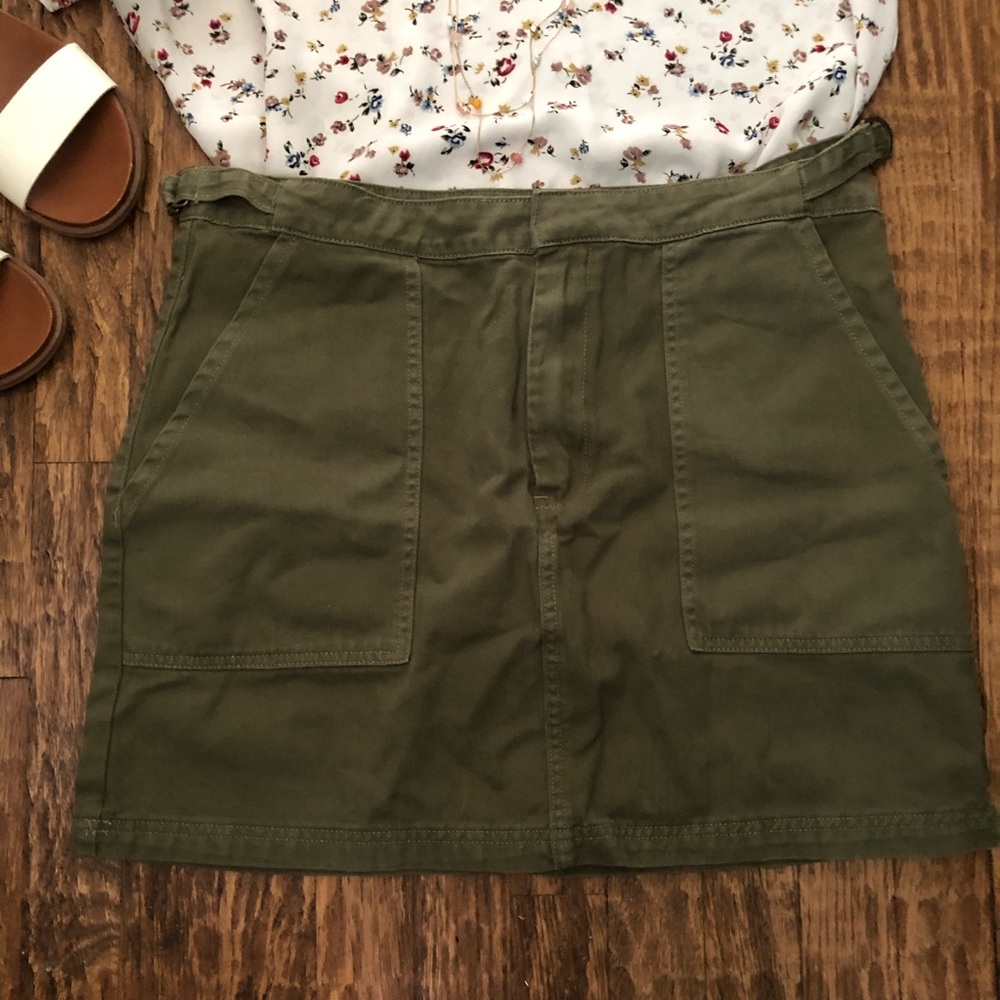 NWT Size 30 Blu Pepper Rich Olive Skirt